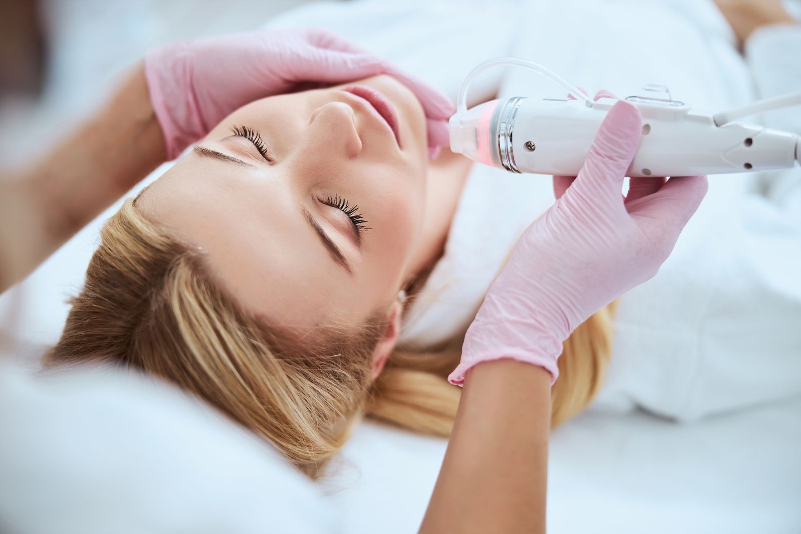 Forma face tightening procedure - Bar Beauty Medical Toronto