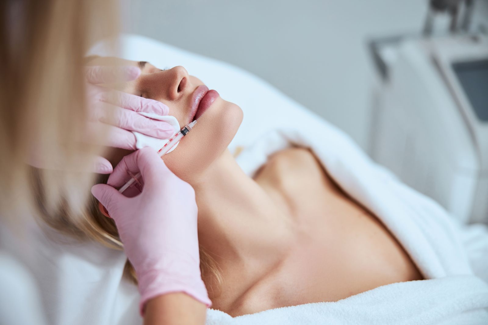 Lip filler swelling timeline explained by the RN team at Bar Beauty Medical Toronto