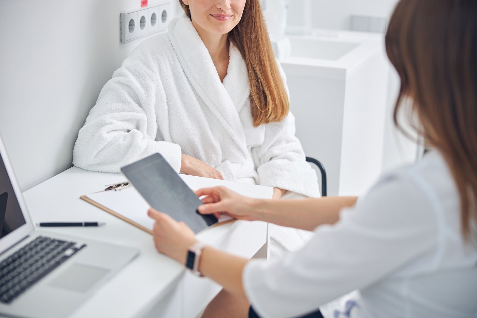 First-time medical aesthetics guide for Toronto at Bar Beauty Medical, CityPlace clinic